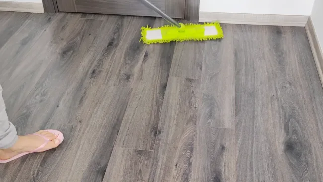 Clean Hardwood Floors Without Streaking