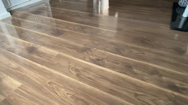 What should not be used to clean vinyl floors