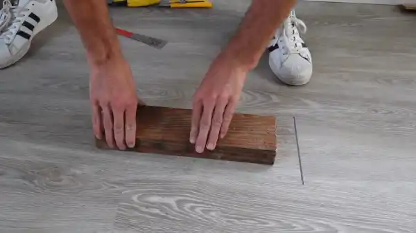 How to Fix Engineered Hardwood Floor Gaps- Step-by-Step Guide